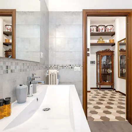 Apartment Classic Decor Flat 15min From Piazza Del Popolo Rom