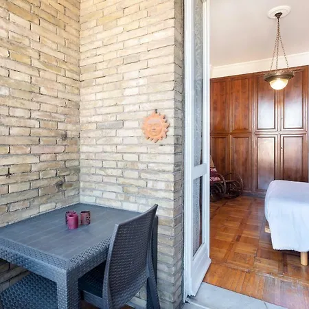 Classic Decor Flat 15min From Piazza Del Popolo