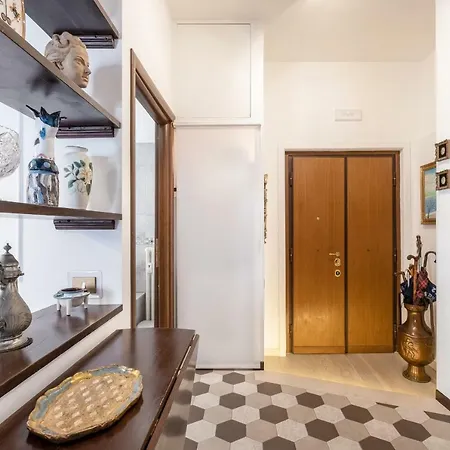 Classic Decor Flat 15min From Piazza Del Popolo *