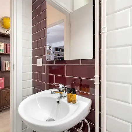 Apartamento Classic Decor Flat 15min From Piazza Del Popolo